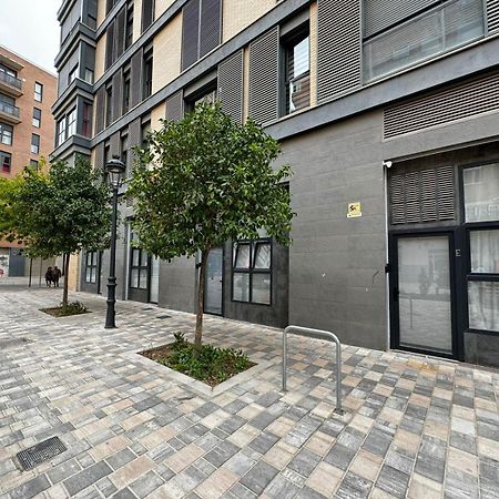 Moderno Apartamento Del Arquitecto Lejlighedshotel Valencia Eksteriør billede