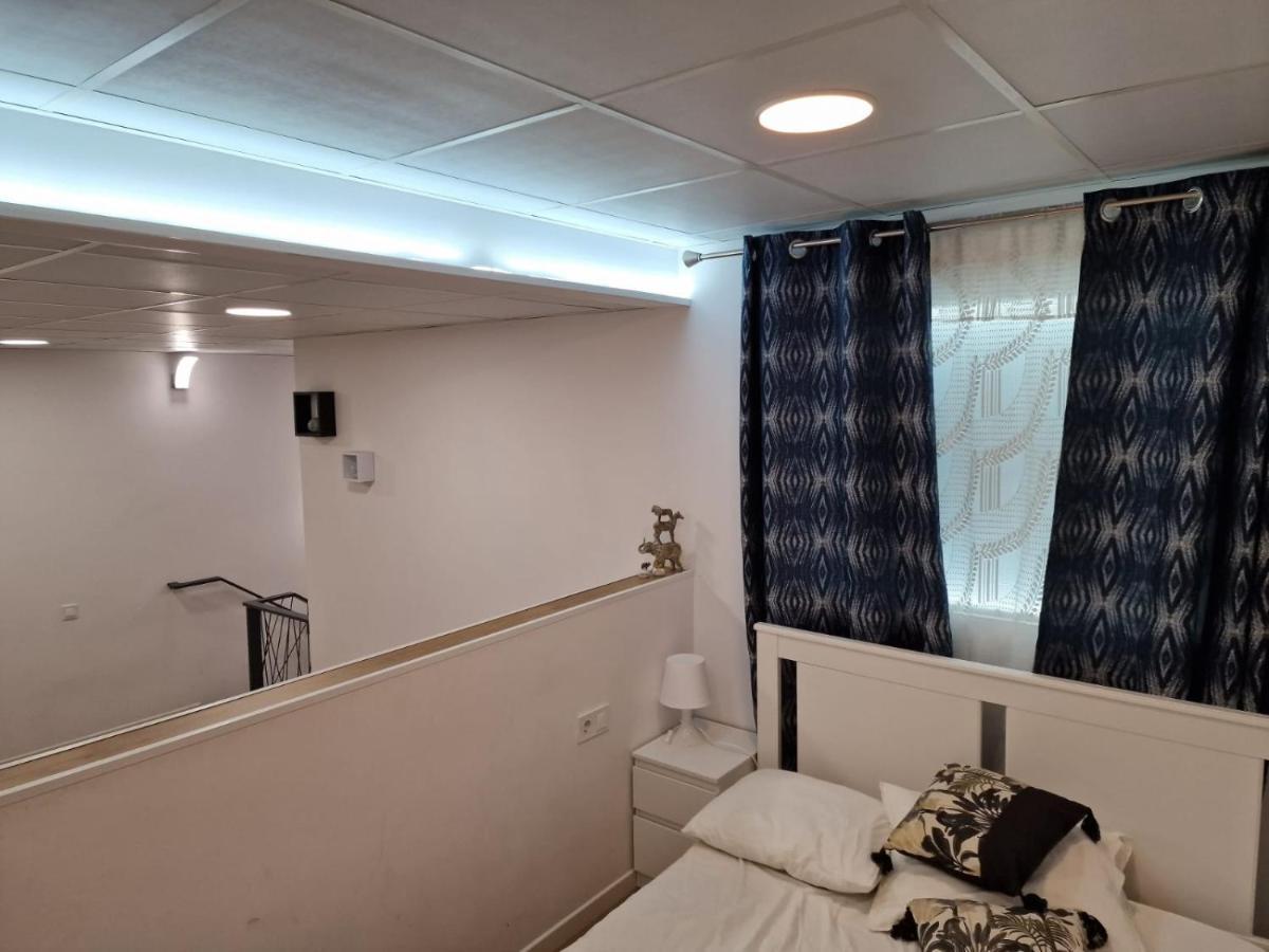 Moderno Apartamento Del Arquitecto Lejlighedshotel Valencia Eksteriør billede
