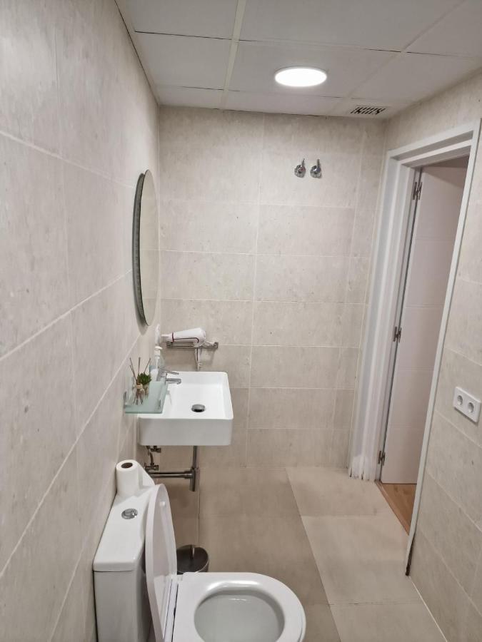 Moderno Apartamento Del Arquitecto Lejlighedshotel Valencia Eksteriør billede