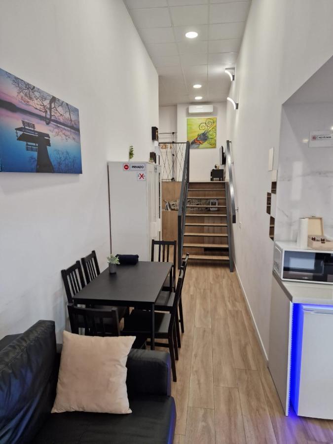 Moderno Apartamento Del Arquitecto Lejlighedshotel Valencia Eksteriør billede