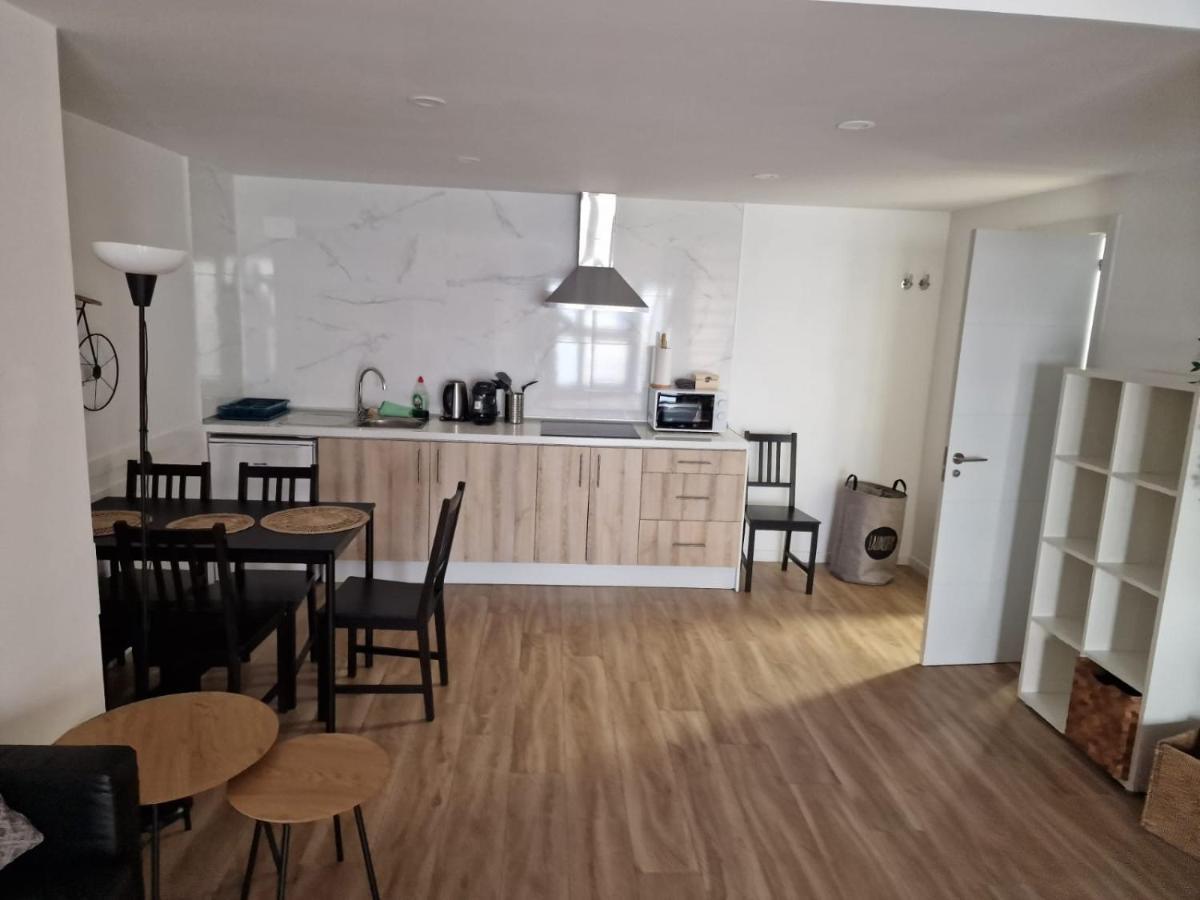 Moderno Apartamento Del Arquitecto Lejlighedshotel Valencia Eksteriør billede