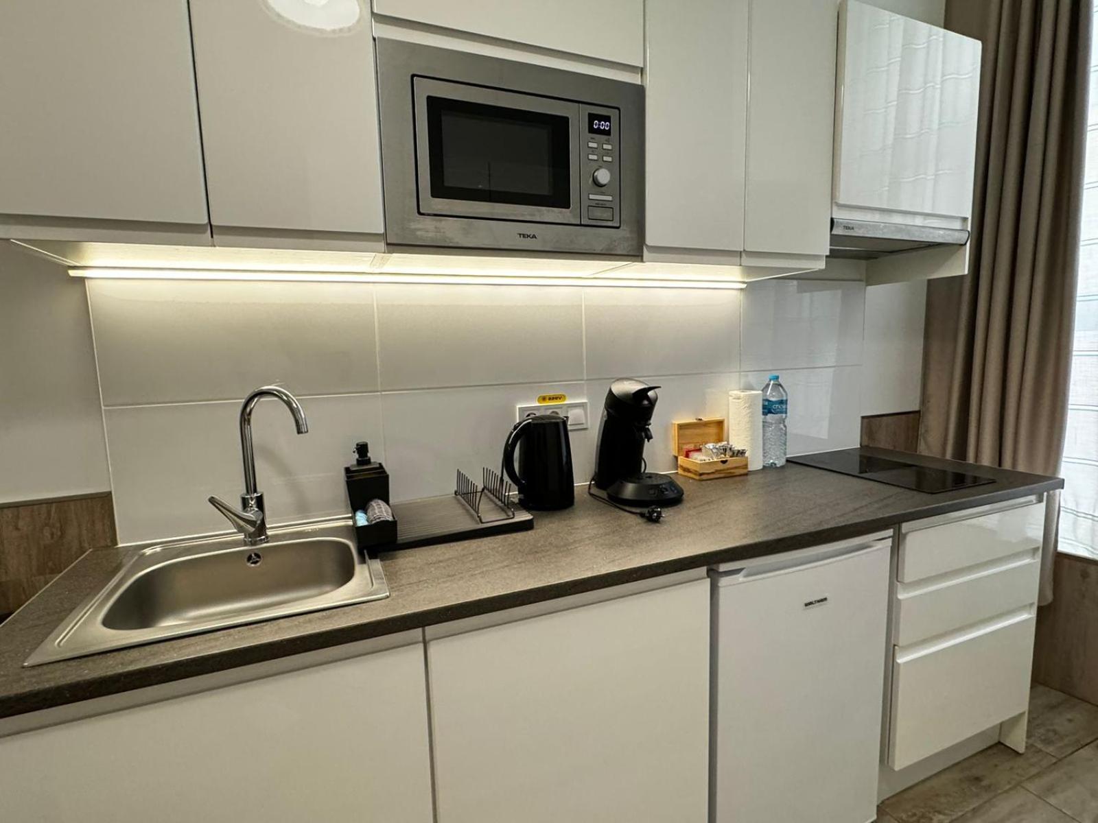 Moderno Apartamento Del Arquitecto Lejlighedshotel Valencia Eksteriør billede