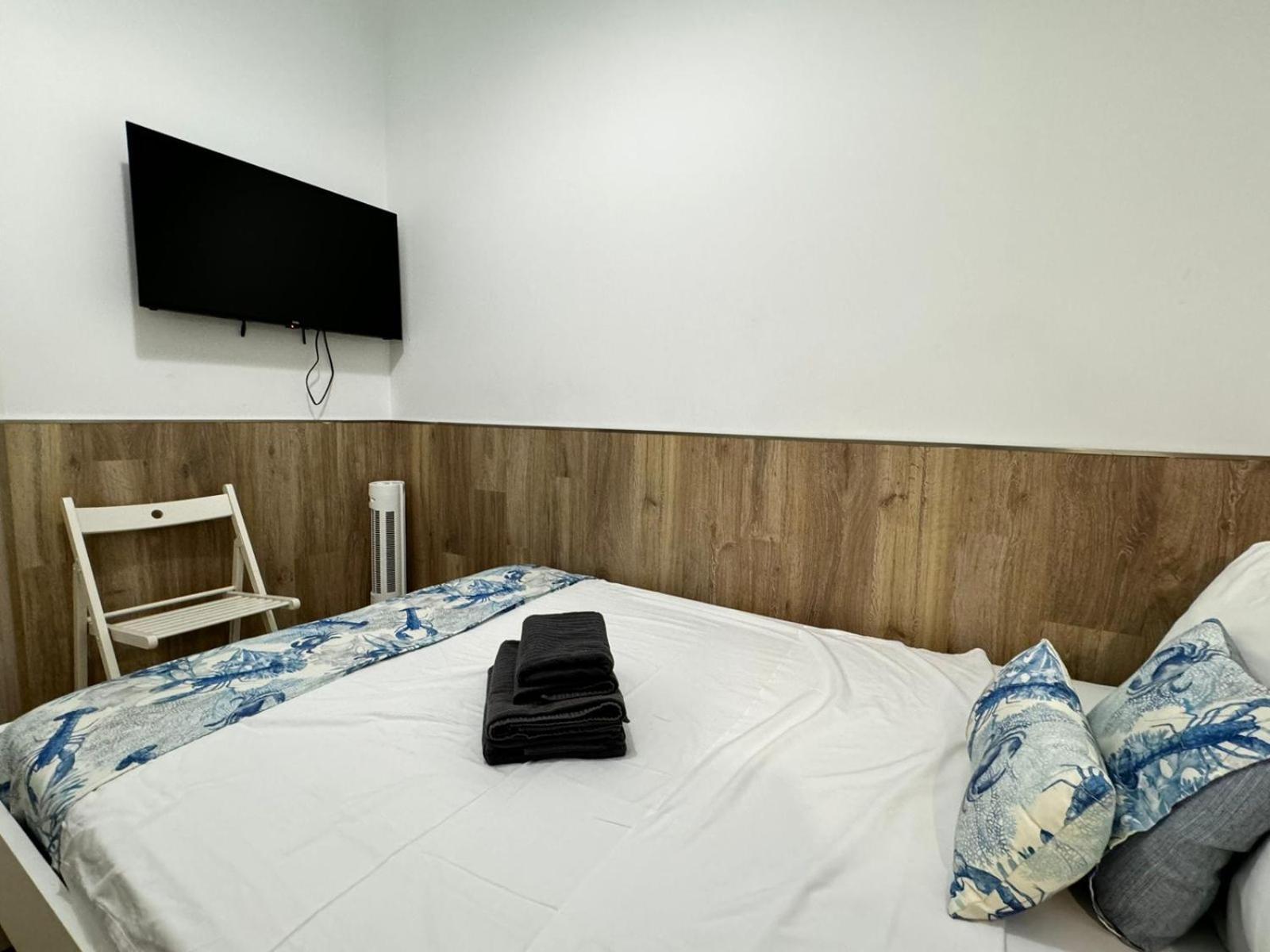 Moderno Apartamento Del Arquitecto Lejlighedshotel Valencia Eksteriør billede