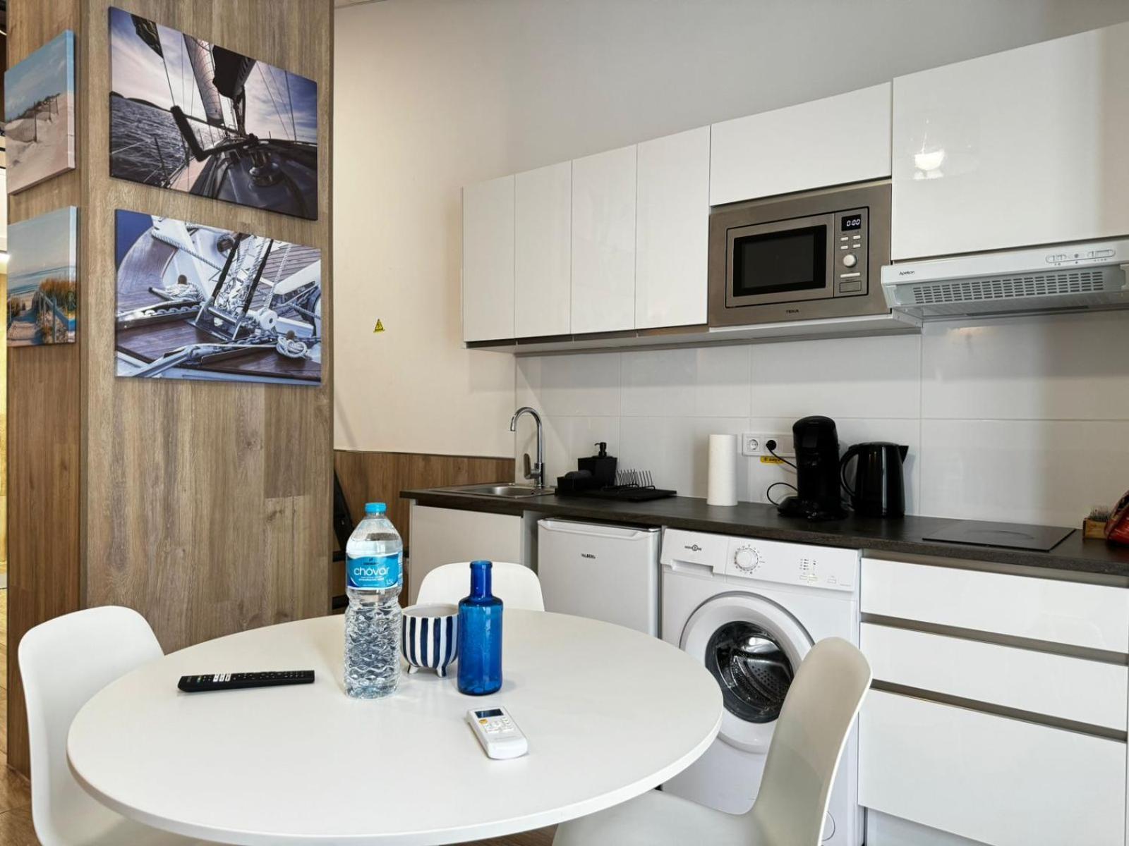Moderno Apartamento Del Arquitecto Lejlighedshotel Valencia Eksteriør billede
