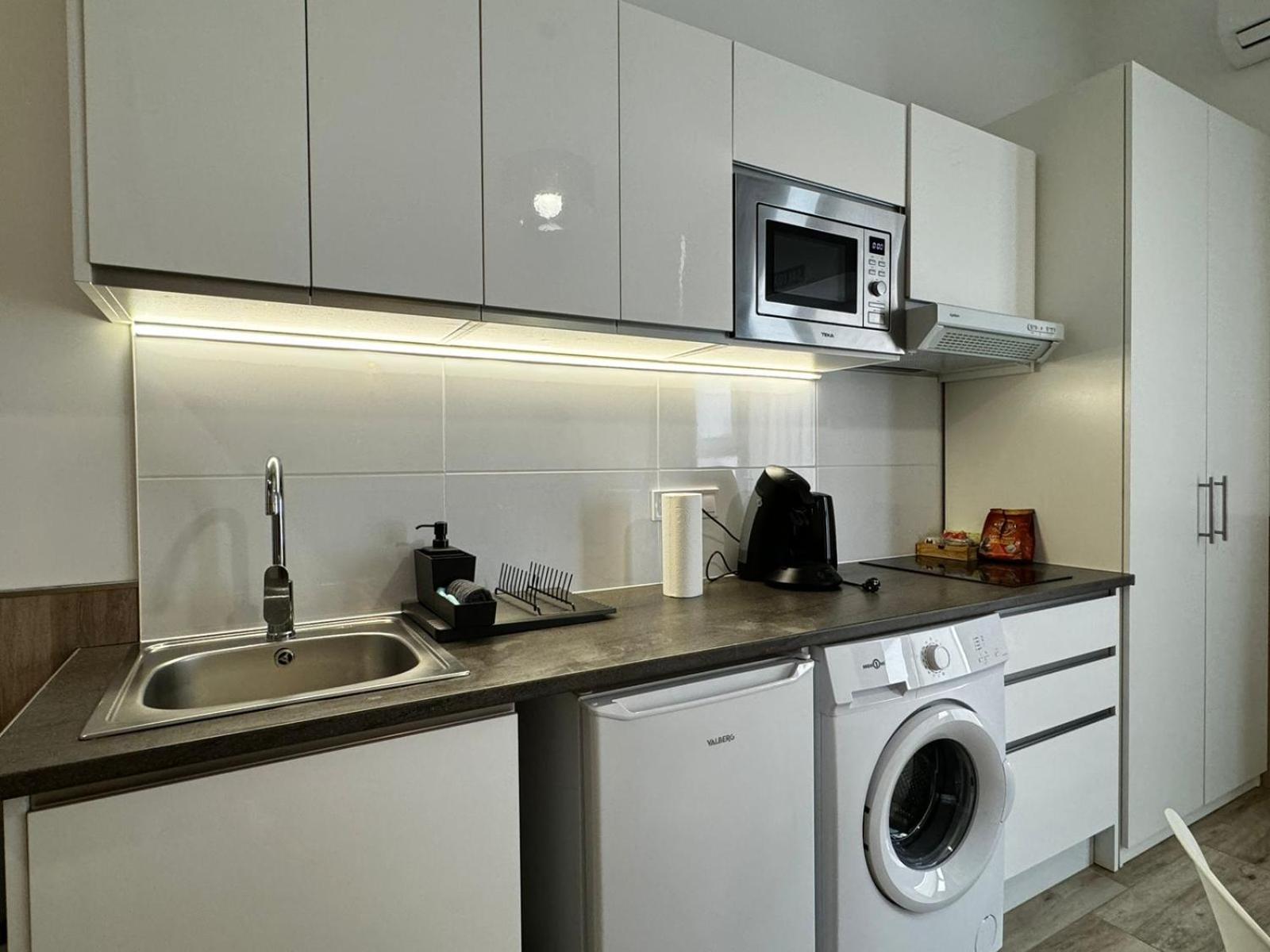 Moderno Apartamento Del Arquitecto Lejlighedshotel Valencia Eksteriør billede
